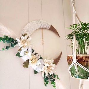 Crescent Moon Wreath